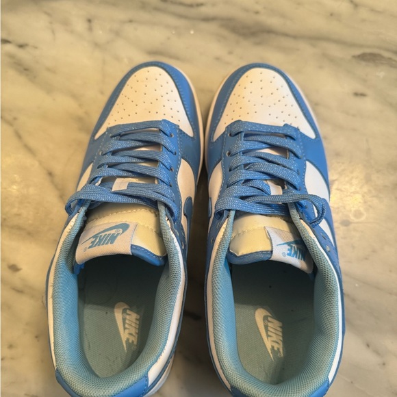 Dunks - Picture 2 of 3